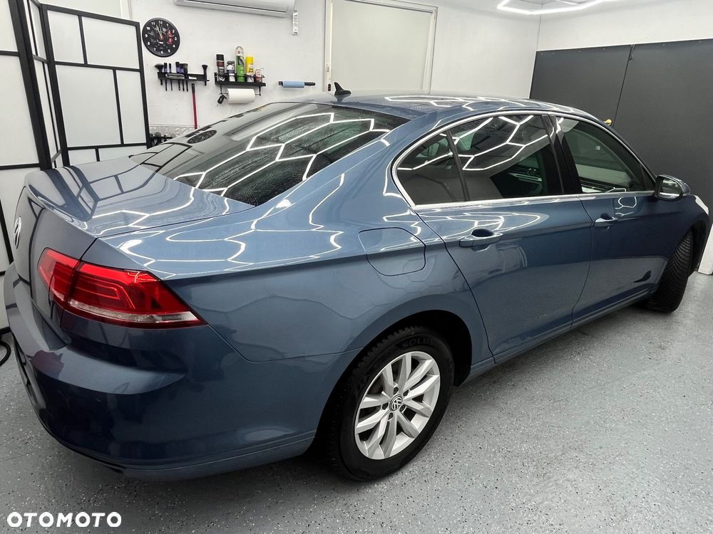 Volkswagen Passat - 7
