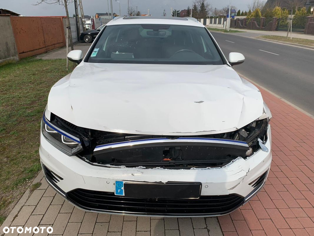 Volkswagen Passat - 5