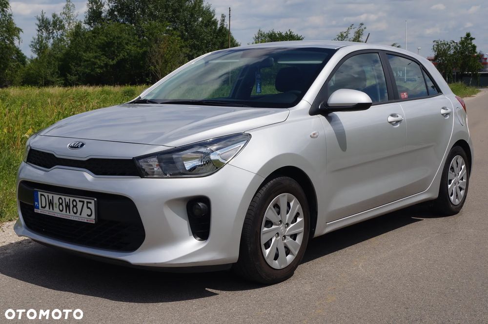 Kia Rio 1.2 L - 11
