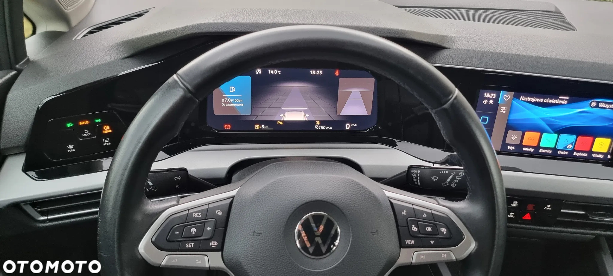 Volkswagen Golf - 27