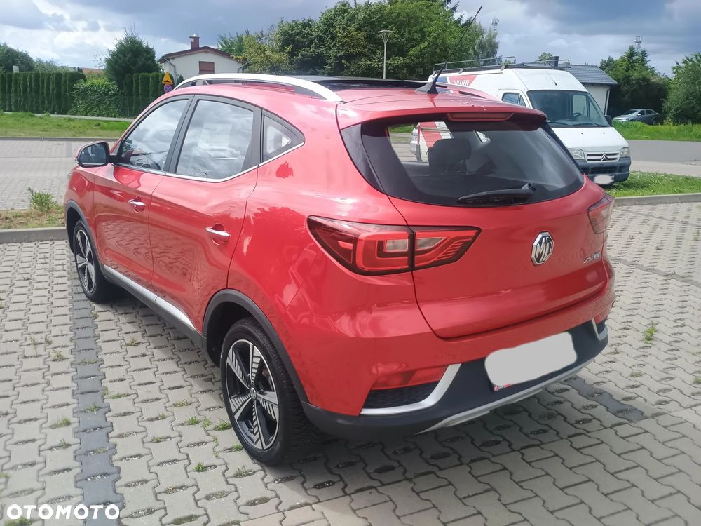 MG ZS Luxury - 4