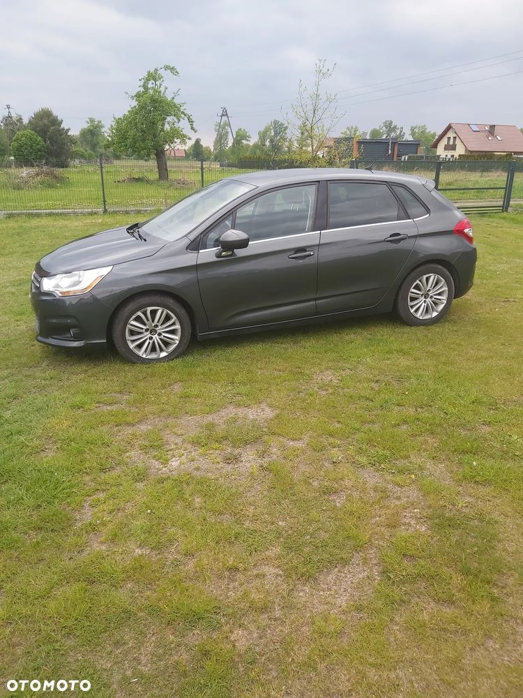 Citroën C4 e-HDi 115 ETG6 Exclusive - 16
