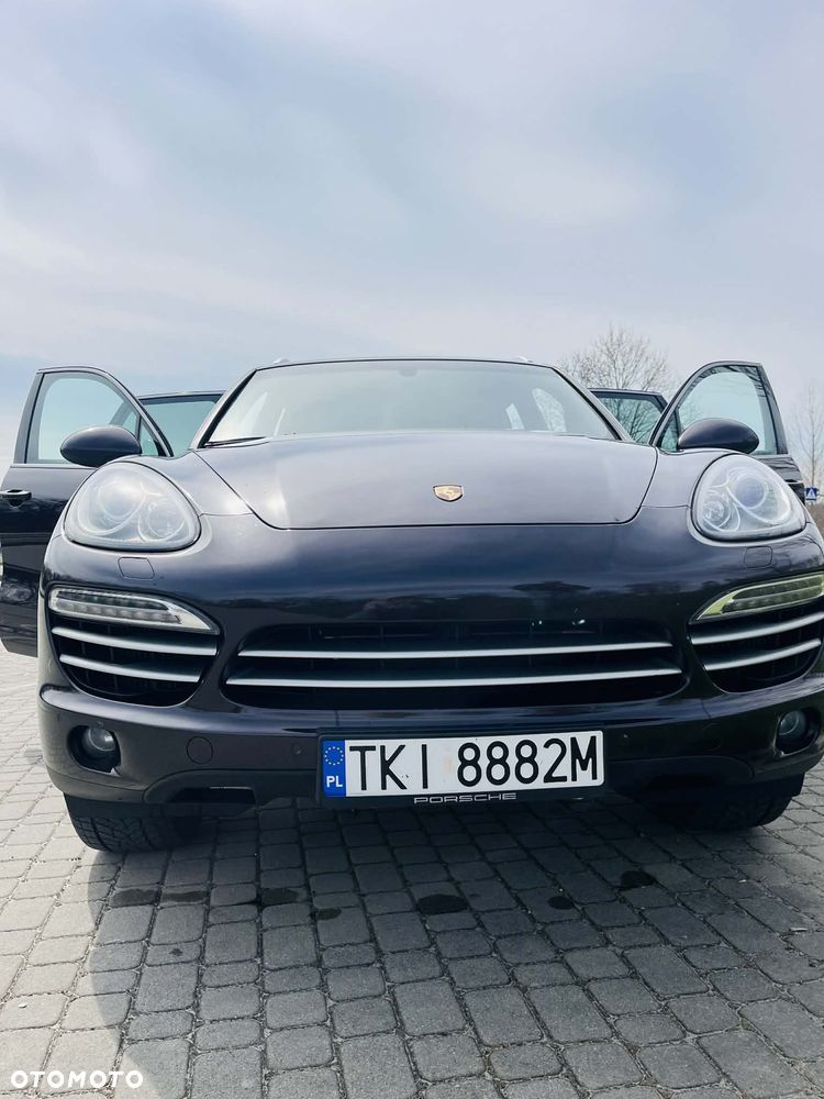 Porsche Cayenne - 1