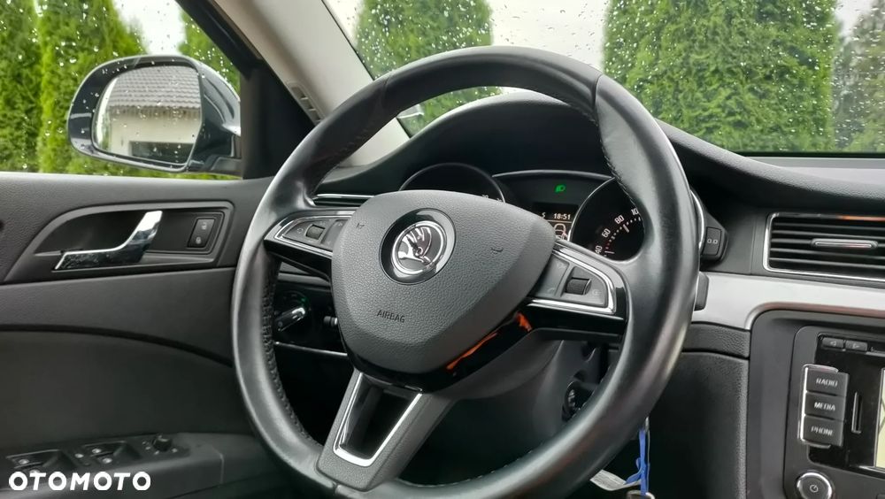 Skoda Superb 2.0 TDI DSG Elegance - 8