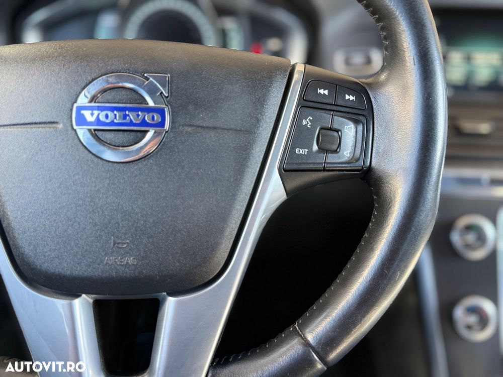 Volvo XC 60 D4 Geartronic Momentum - 6