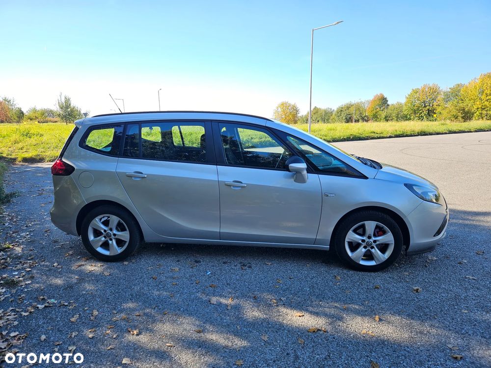 Opel Zafira - 8