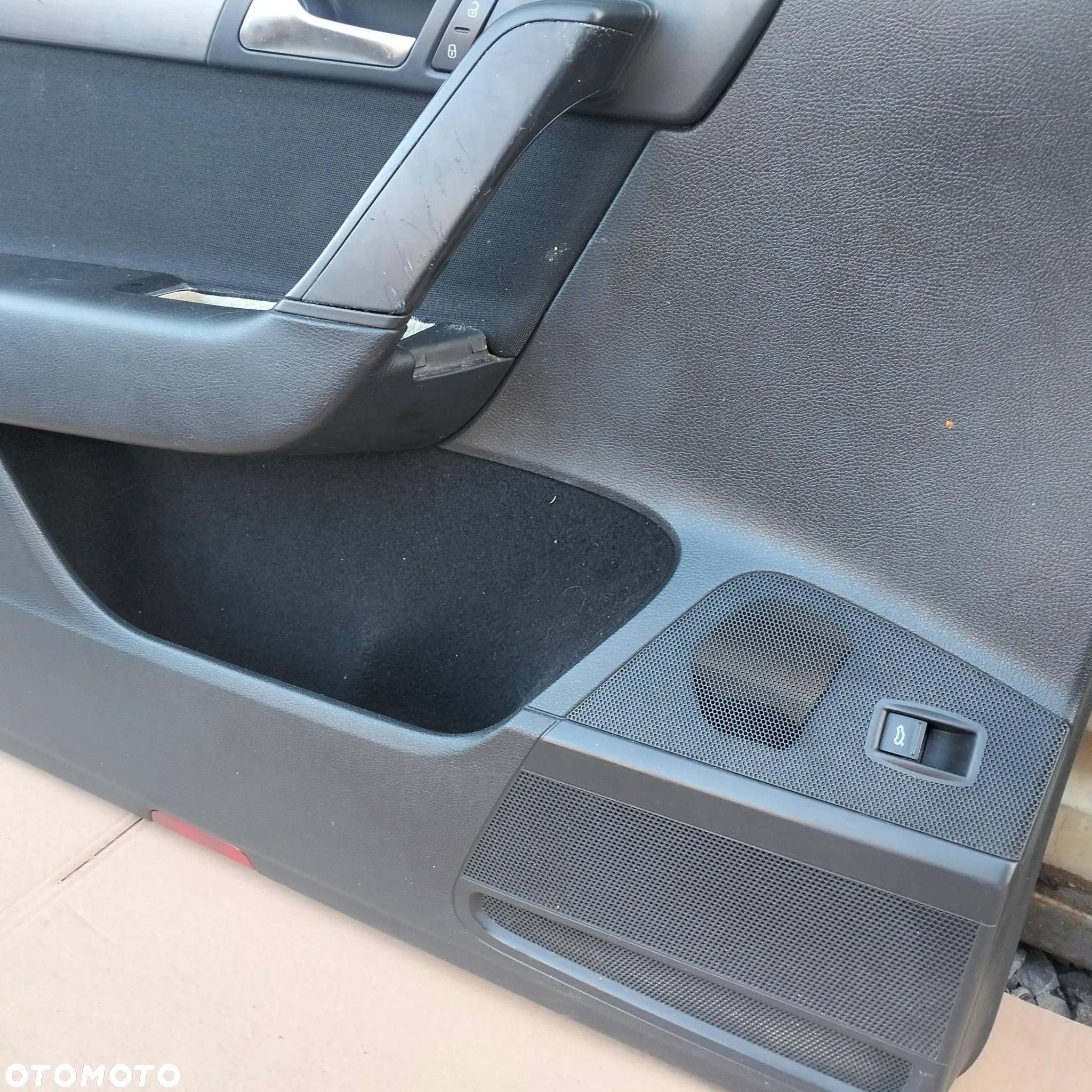 VW PASSAT B6 TAPICERKA DRZWI LEWA PRZÓD KIEROWCA - 4