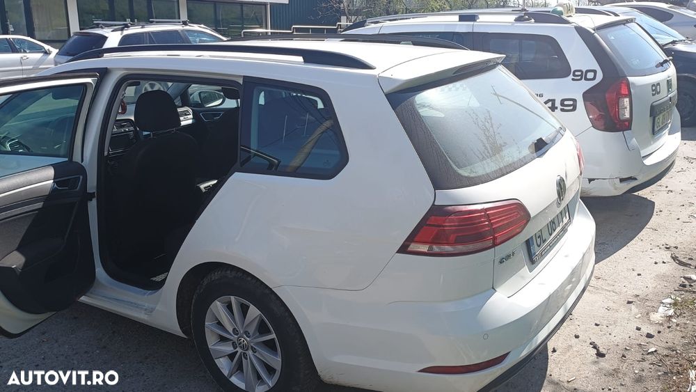 Volkswagen Golf 1.0 TSI Comfortline - 6