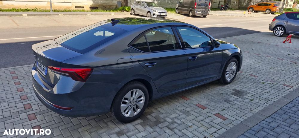 Skoda Octavia 2.0 TDI AMBITION DSG - 4