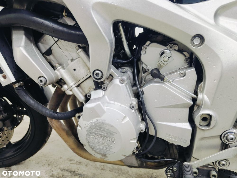 Yamaha FZ6 - 21