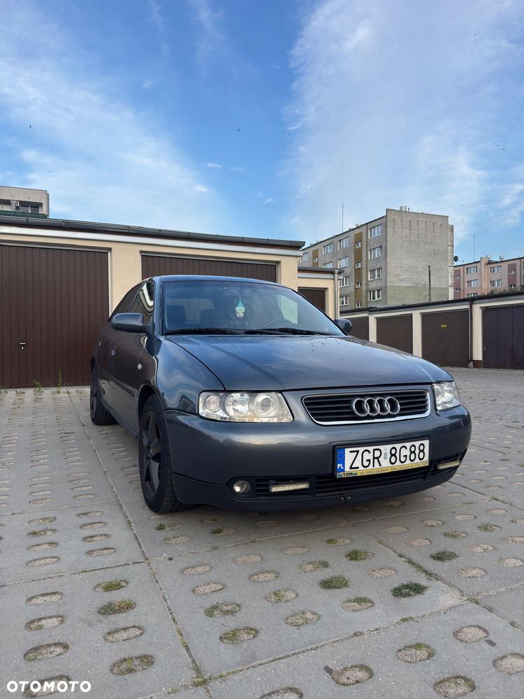 Audi A3 Sportback 1.9 TDI Ambiente - 2