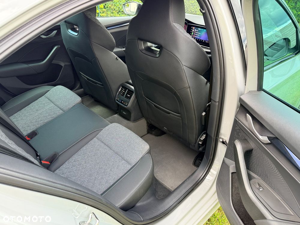 Skoda Octavia 2.0 TDI Sportline DSG - 17