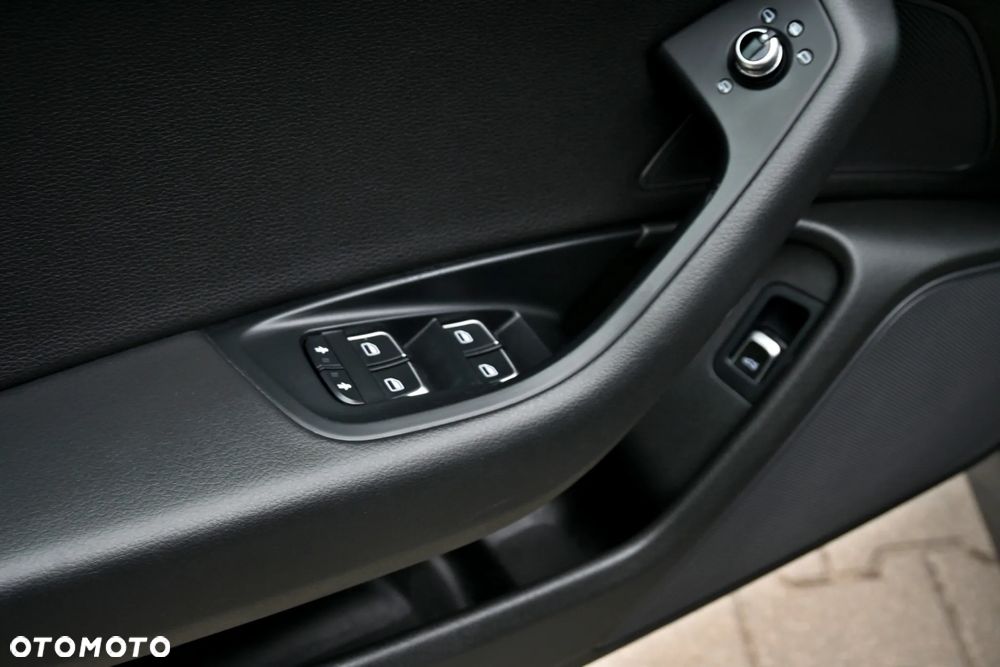 Audi A6 Avant 2.0 TDI ultra S tronic - 31