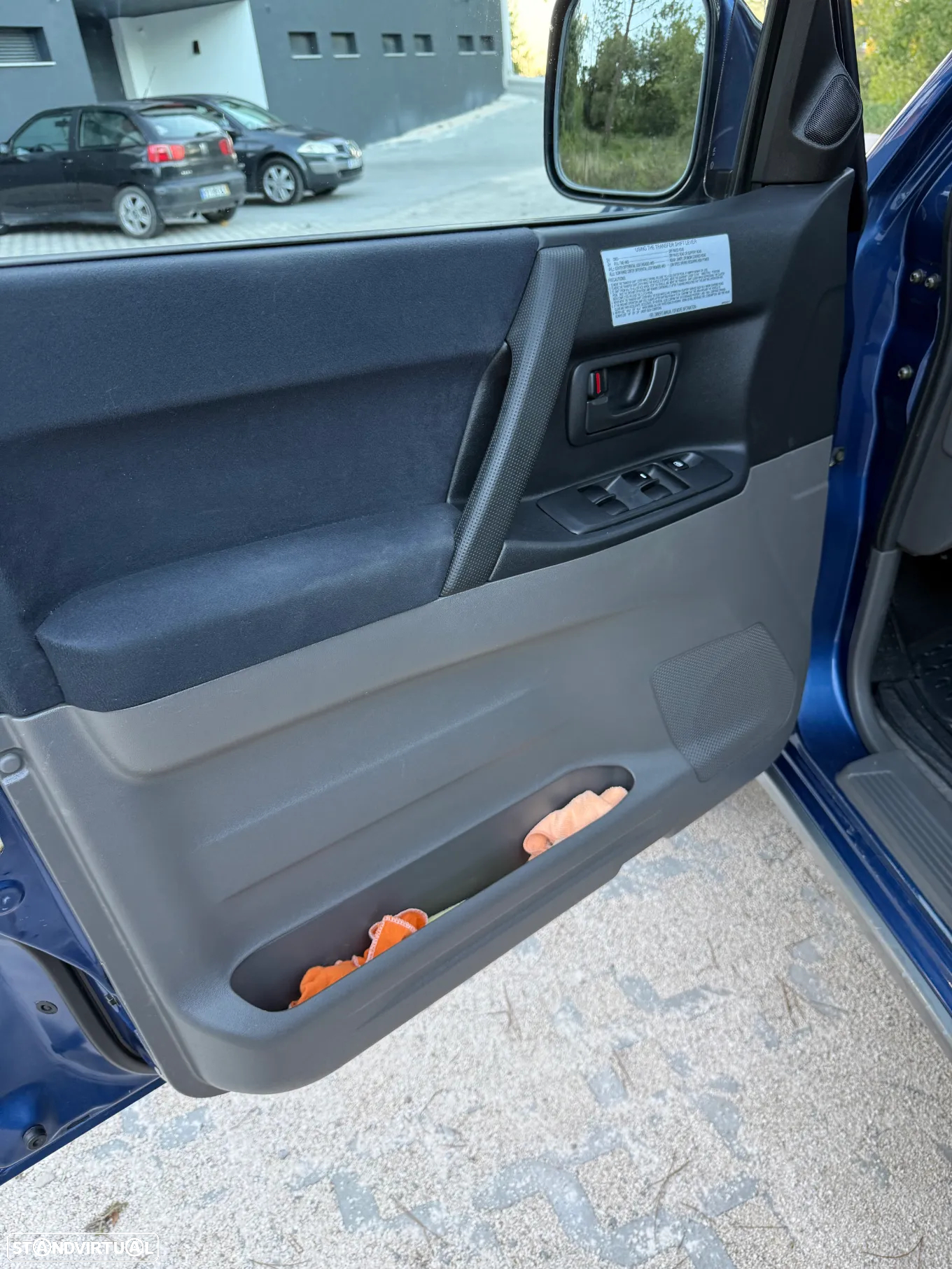Mitsubishi Pajero 3.2 DI-D GLS Longo - 10