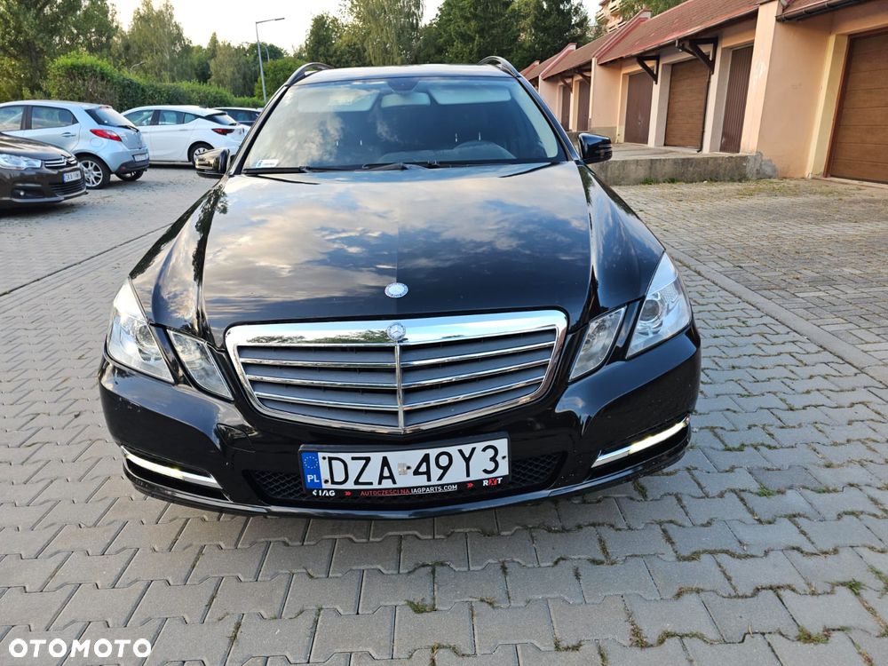 Mercedes-Benz Klasa E 250 CDI 4-Matic BlueEff Avantgarde - 3