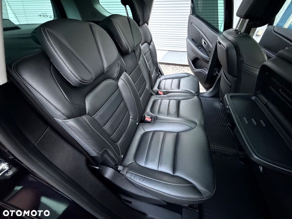 Renault Grand Scenic - 36