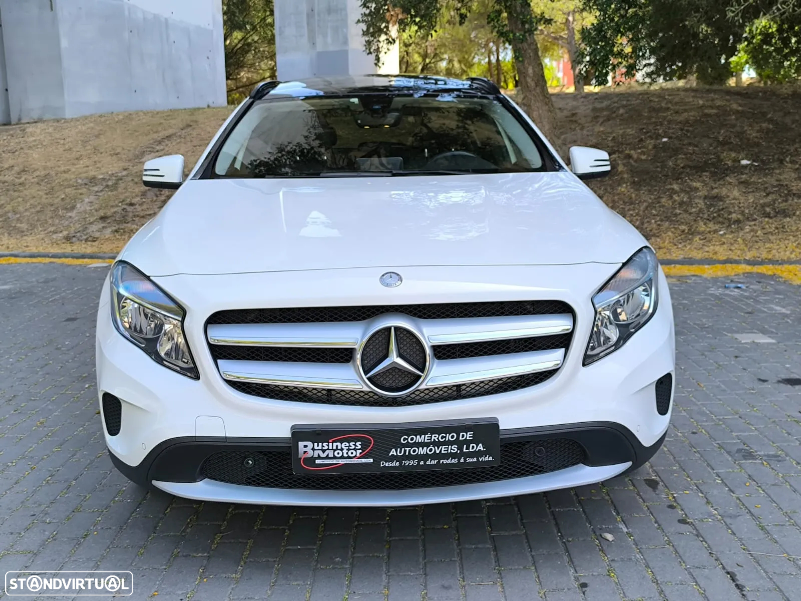 Mercedes-Benz GLA 180 7G-DCT UrbanStyle Edition - 8