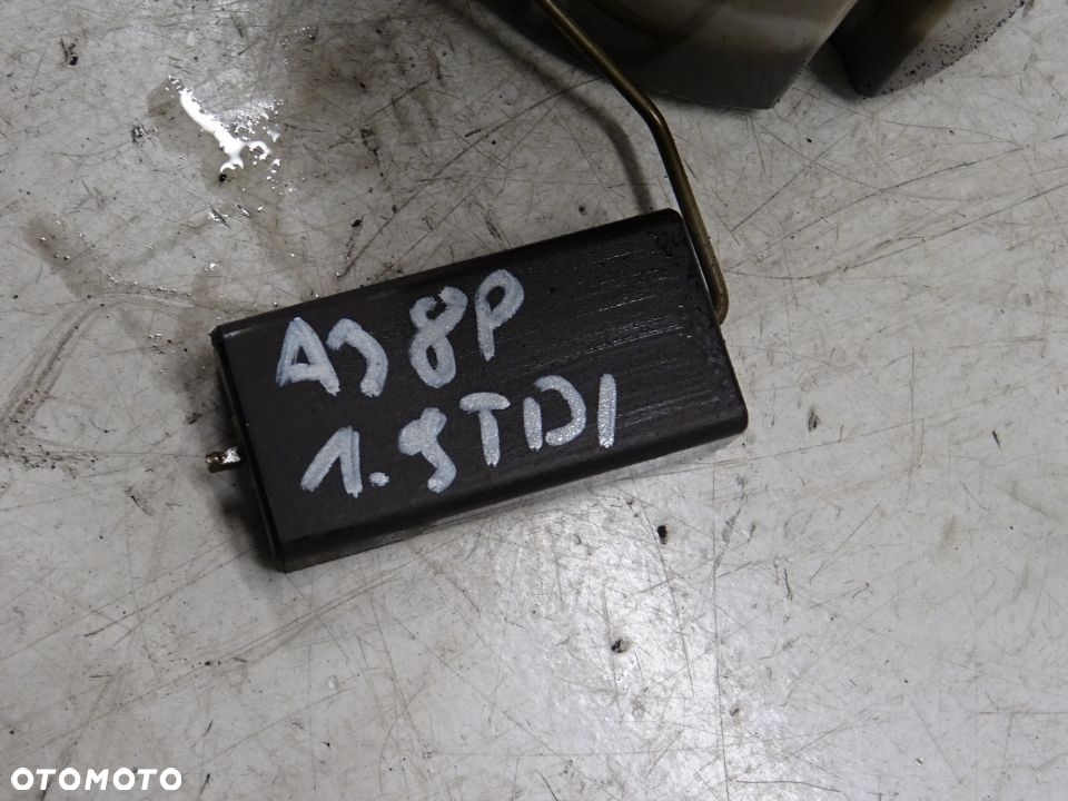 AUDI A3 8P 03-07 POMPKA POMPA PŁYWAK PALIWA 1.9TDI - 2