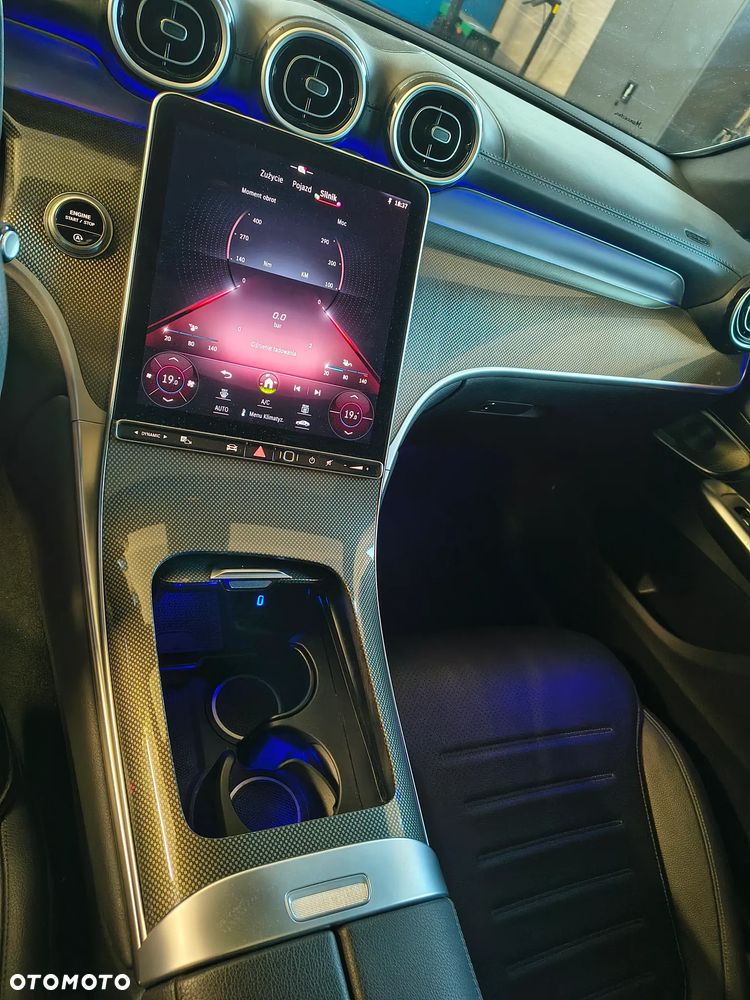 Mercedes-Benz GLC 300 4Matic 9G-TRONIC AMG Line Plus - 30