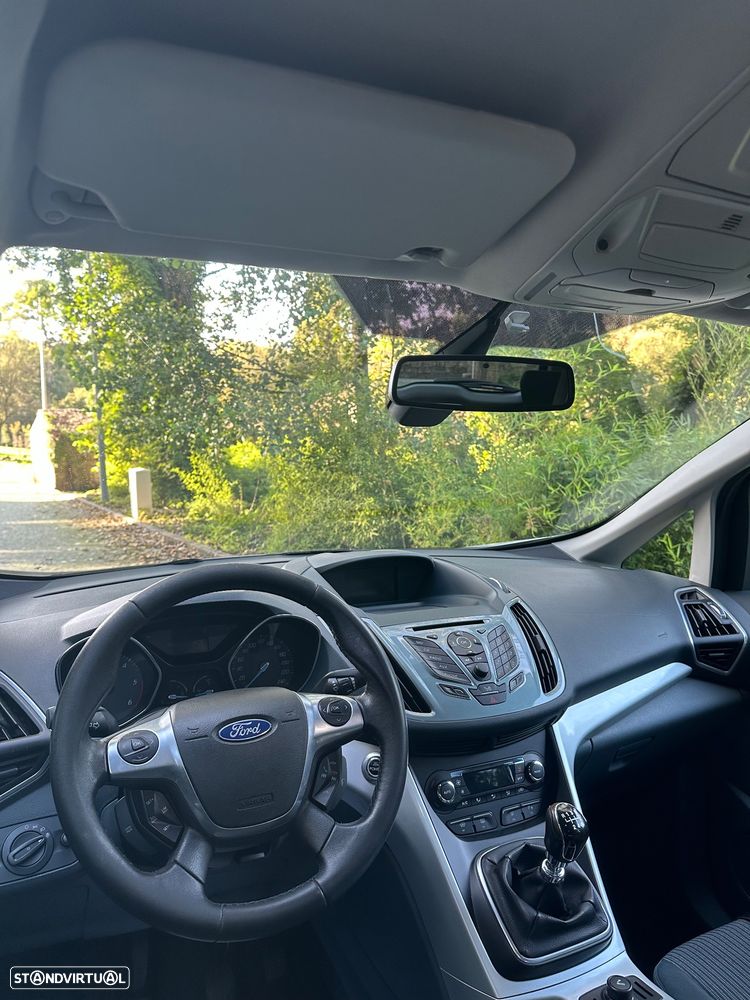 Ford Grand C-Max 1.6 TDCi Titanium - 28