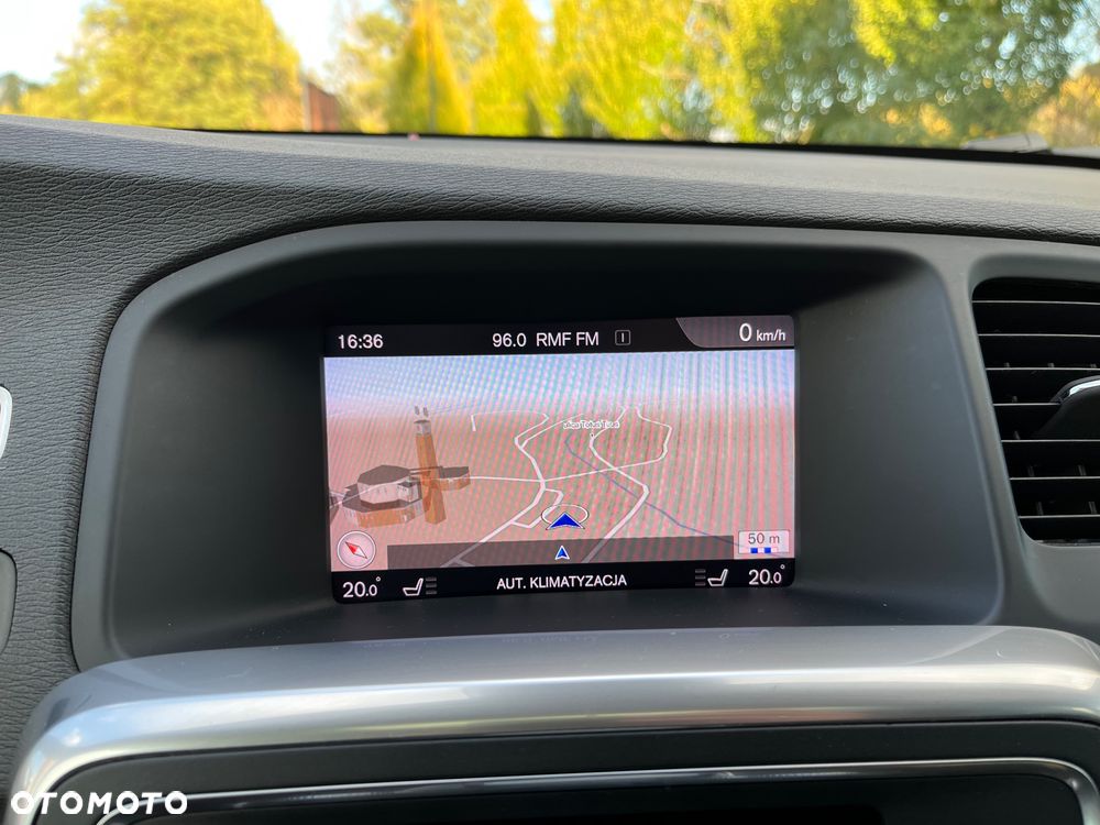 Volvo V60 Cross Country T5 AWD Geartronic - 23