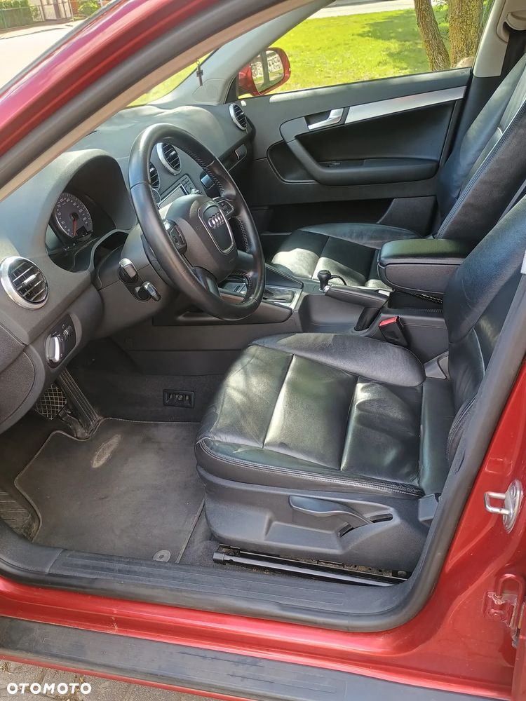 Audi A3 Sportback 1.6 TDI DPF S tronic Ambiente - 6