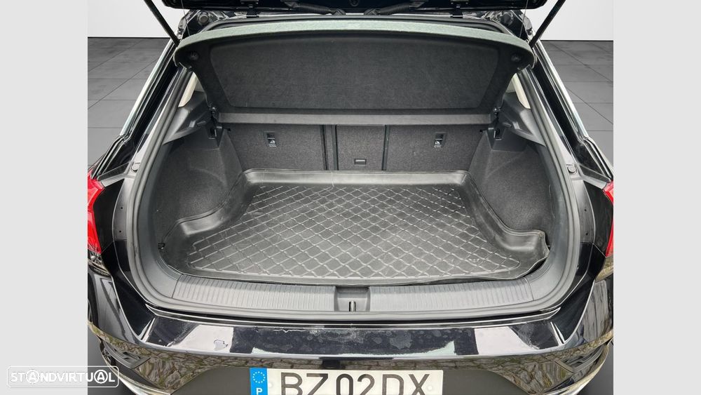 Volkswagen T-Roc 1.0 TSI Style — fotografia 13
