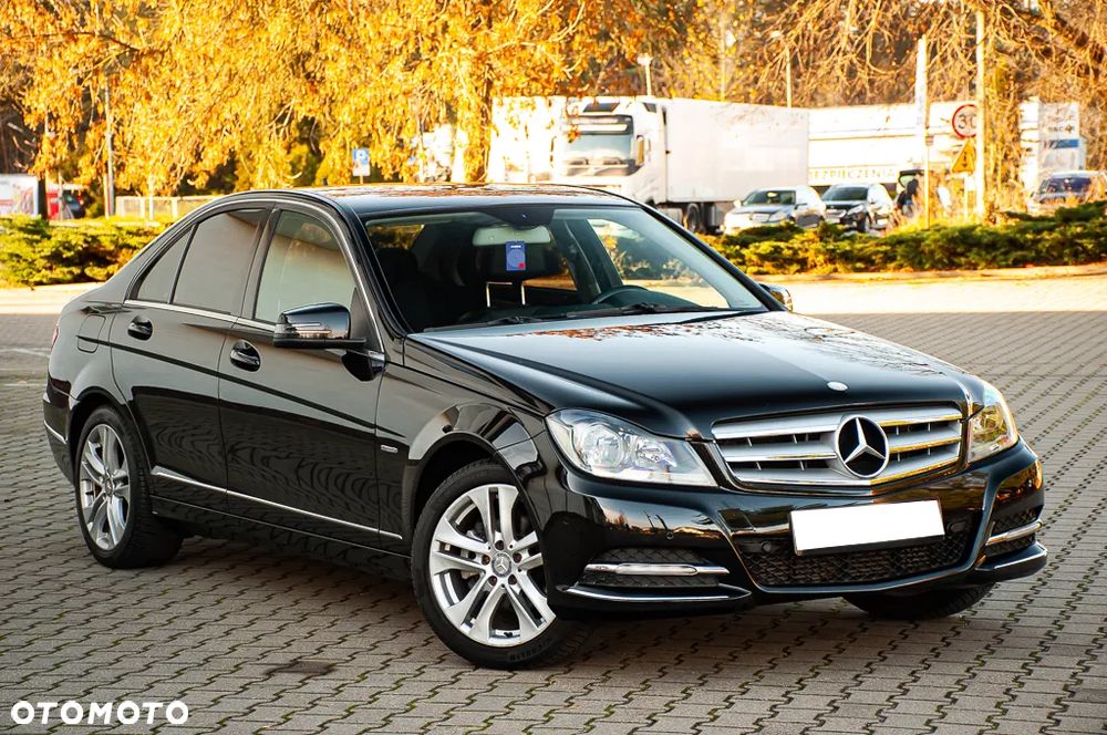 Mercedes-Benz Klasa C 180 T BlueEFFICIENCY Avantgarde - 5