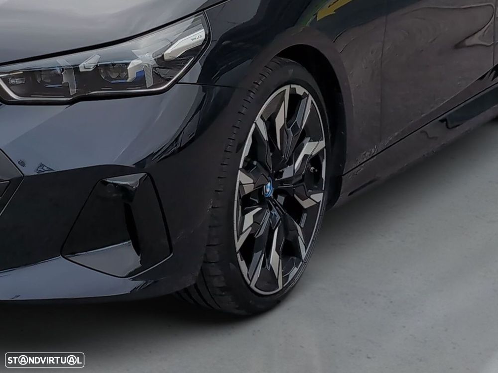 BMW i5 eDrive40 Pack Desportivo M Pro - 4