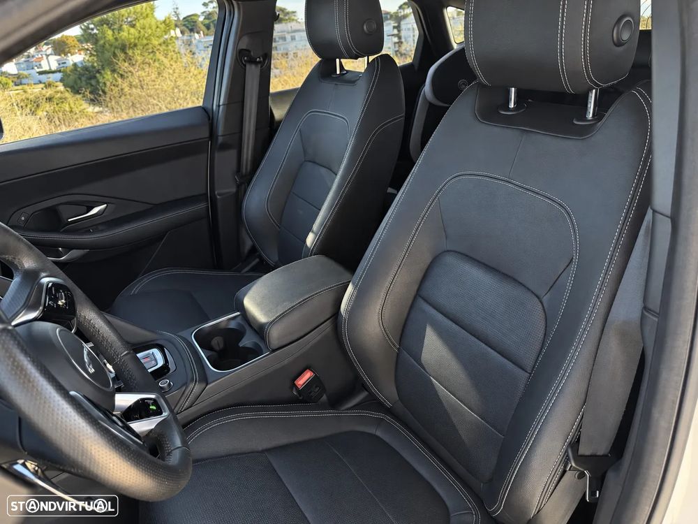Jaguar E-Pace - 31
