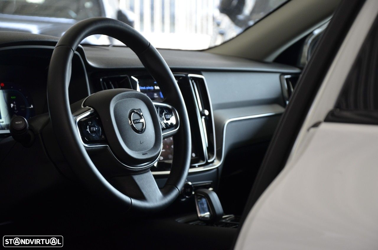 Volvo V60 2.0 T6 AWD TE Plus Dark - 8