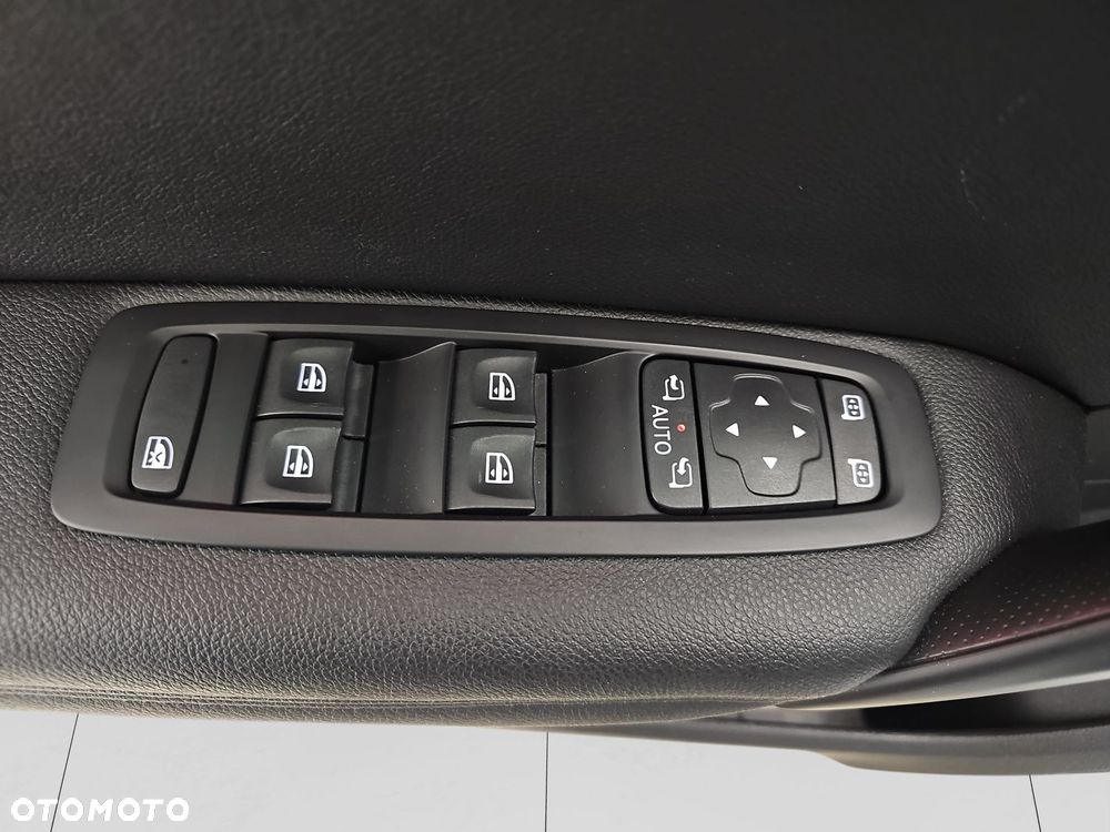 Renault Megane 1.3 TCe FAP Techno EDC - 11