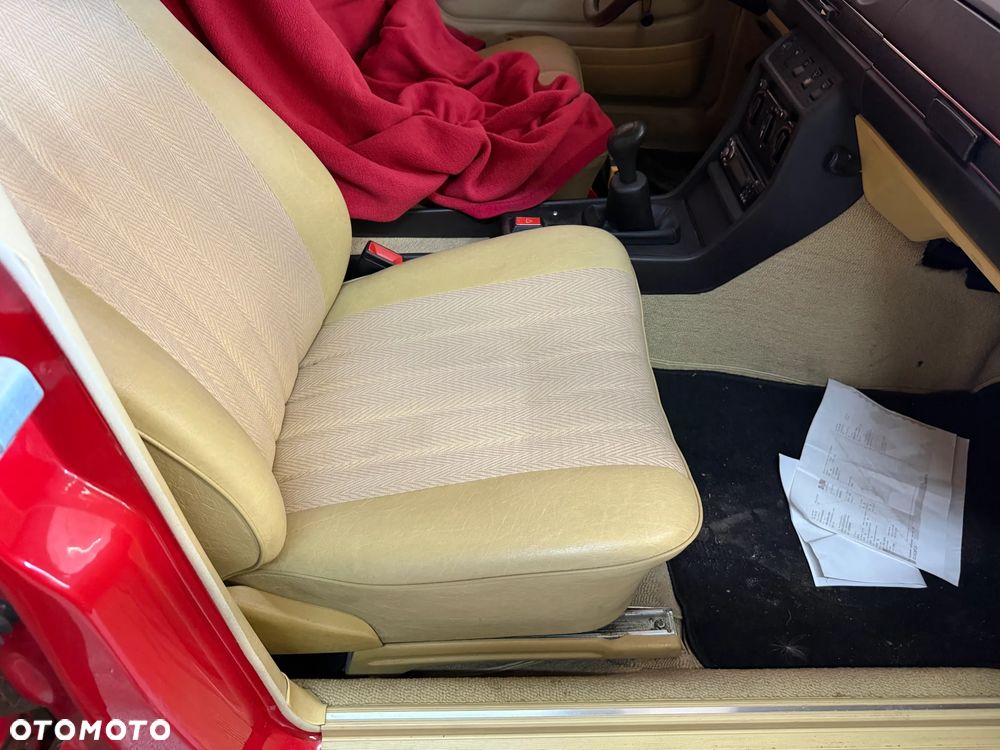 Mercedes-Benz W123 - 19