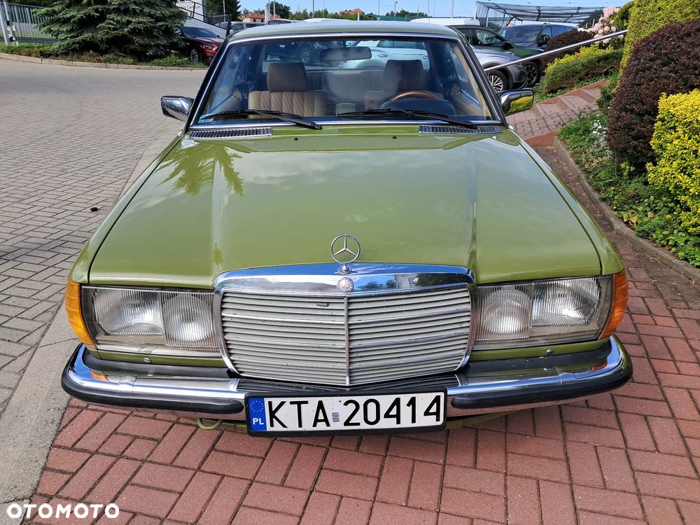 Mercedes-Benz W123 - 2