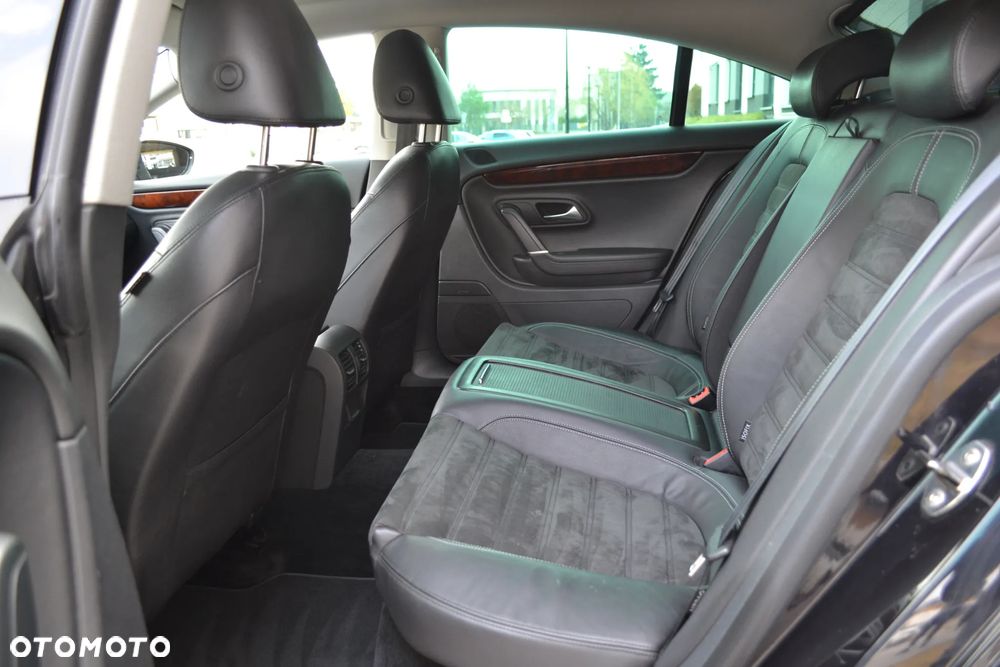 Volkswagen Passat CC - 25