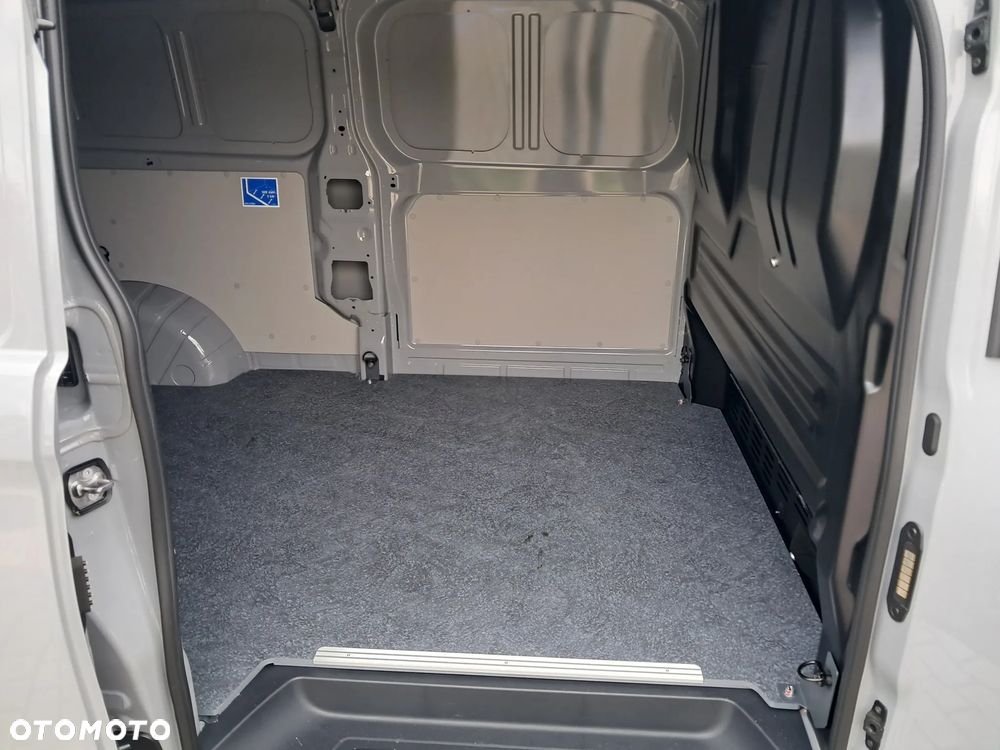 Volkswagen Transporter T7 - 8