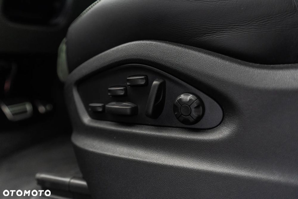 Porsche Cayenne Turbo E-Hybrid PHEV - 30