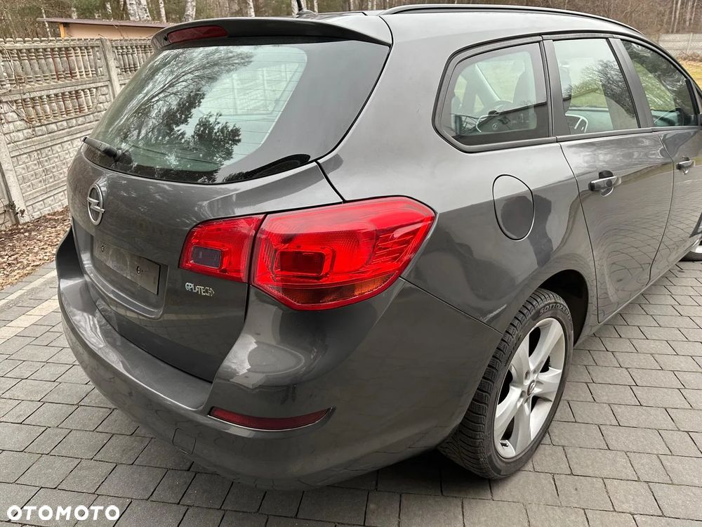 Opel Astra GTC 1.4 Turbo - 5