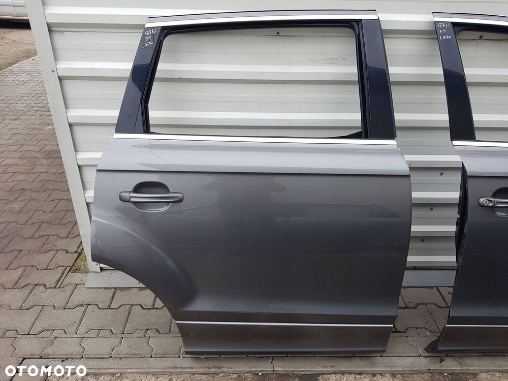 AUDI Q7 4L LIFT 09-15r DRZWI PRAWE TYLNE TYŁ LM7W