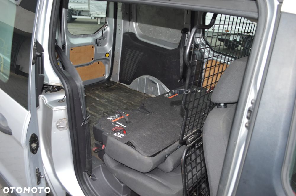 Ford Transit Connect - 14