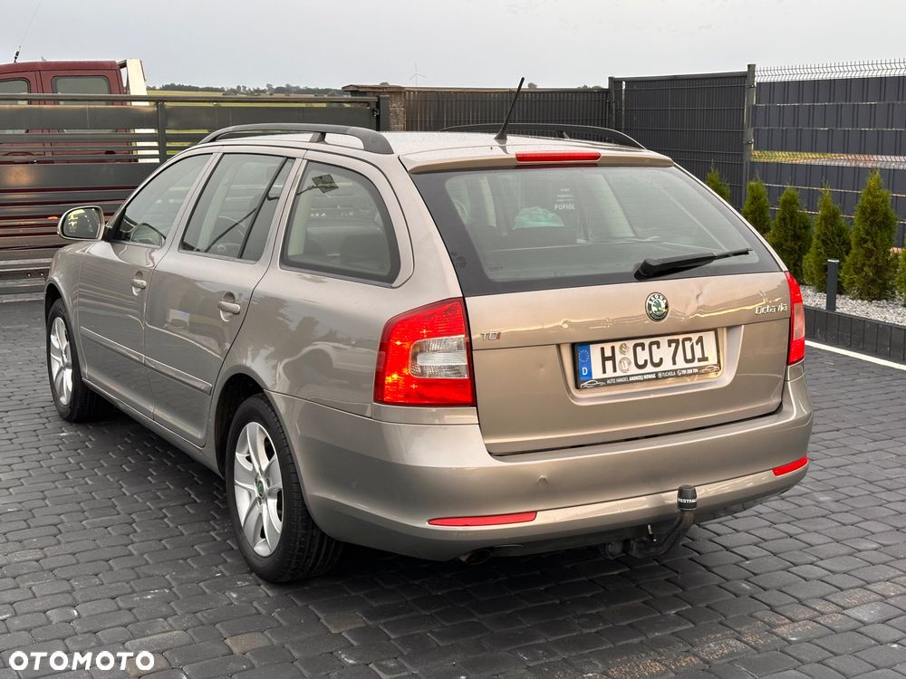 Skoda Octavia 2.0 TDI DPF Ambiente - 11