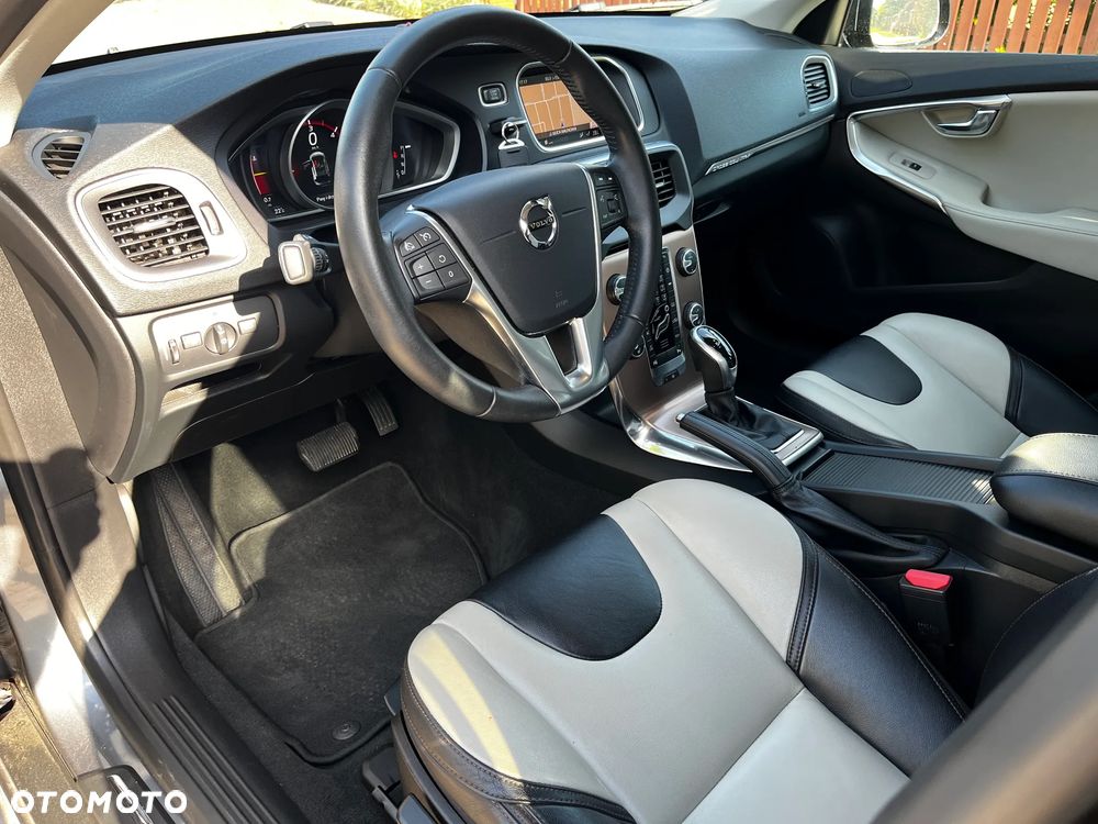 Volvo V40 Cross Country D3 Drive-E SCR Summum - 7
