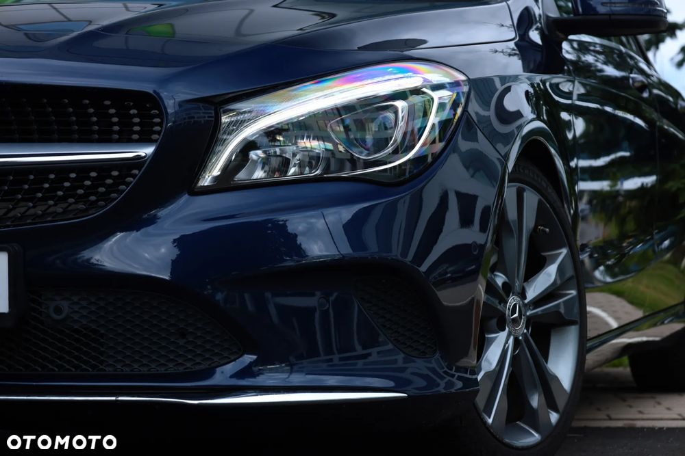 Mercedes-Benz CLA 180 7G-DCT Peak Edition - 10
