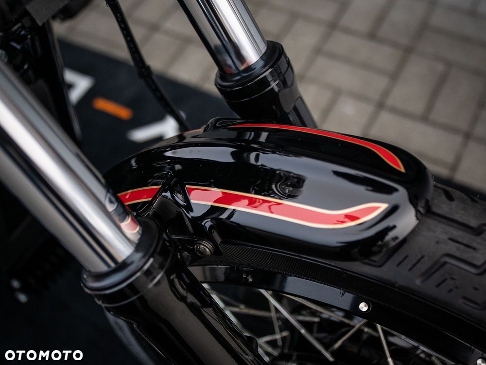 Harley-Davidson Softail Street Bob - 12