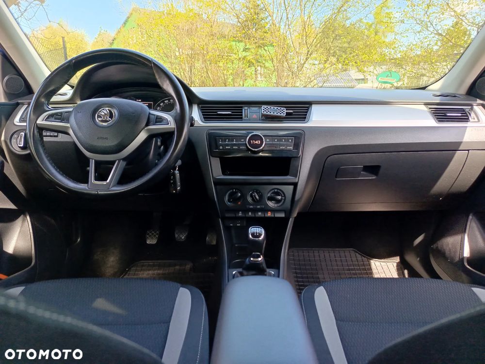 Skoda RAPID 1.4 TDI Clever - 32