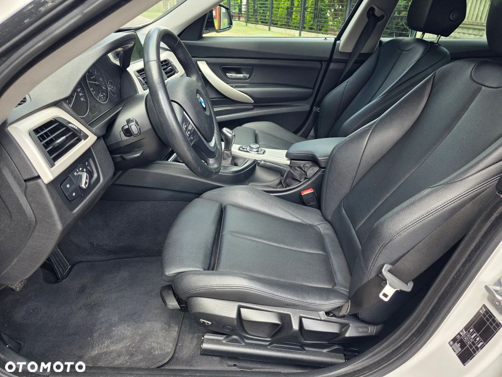 BMW Seria 3 318d DPF - 17
