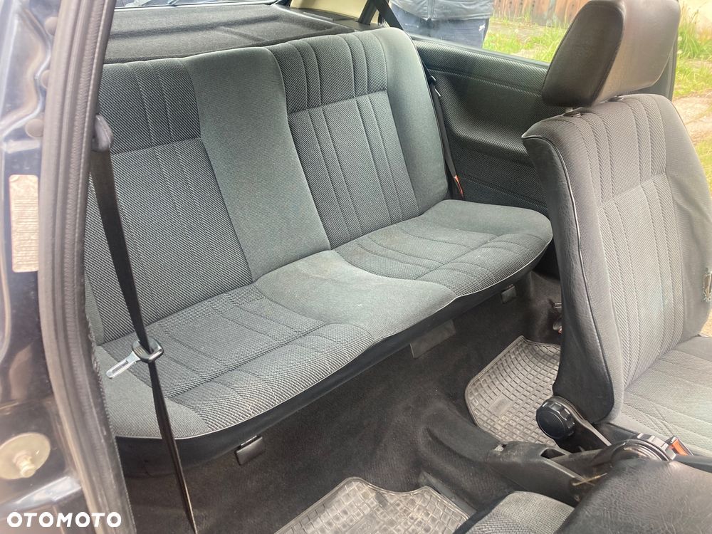 Volkswagen Golf 1.8 CL - 11