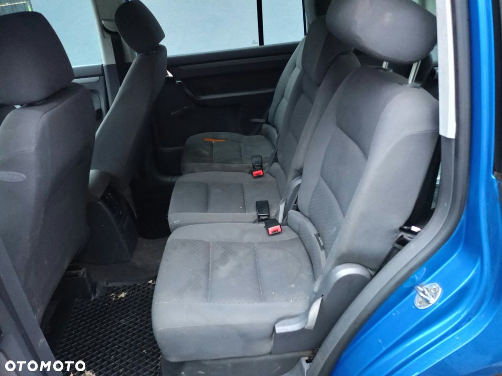 Volkswagen Touran 2003 photo 4