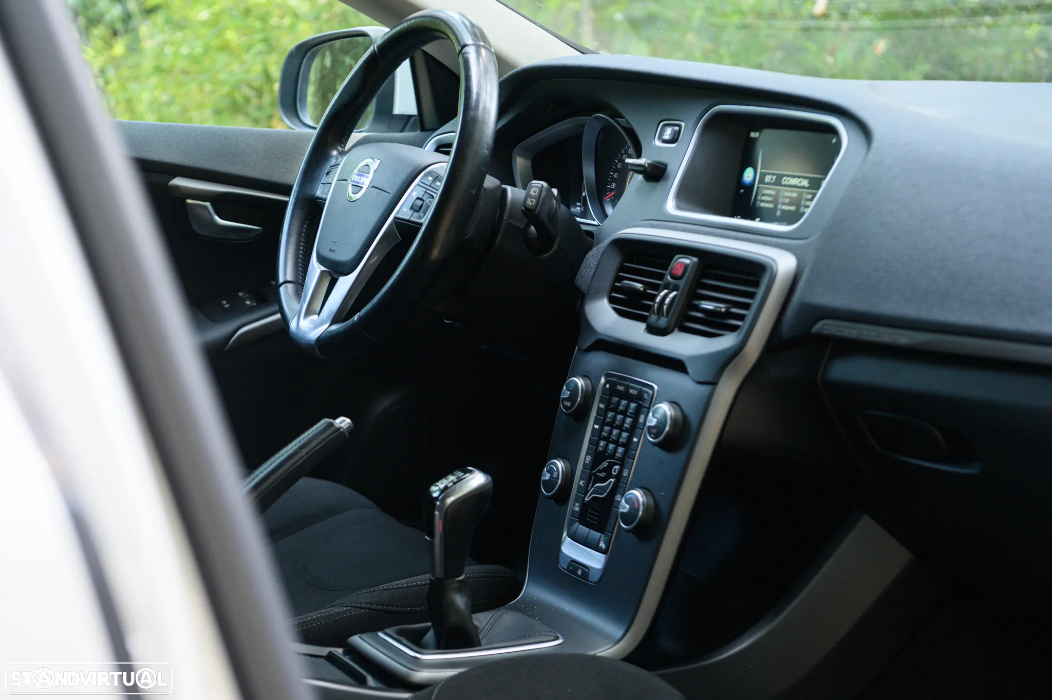 Volvo V40 Cross Country 2.0 D2 Summum - 20