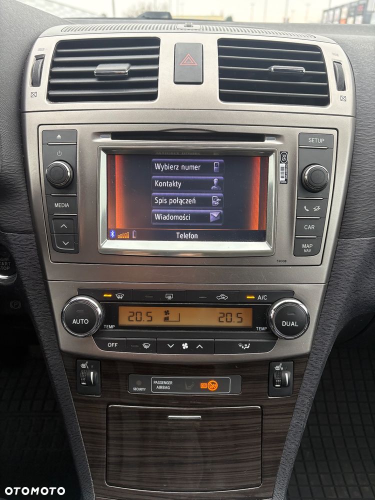 Toyota Avensis 2.0 D-4D Executive - 8